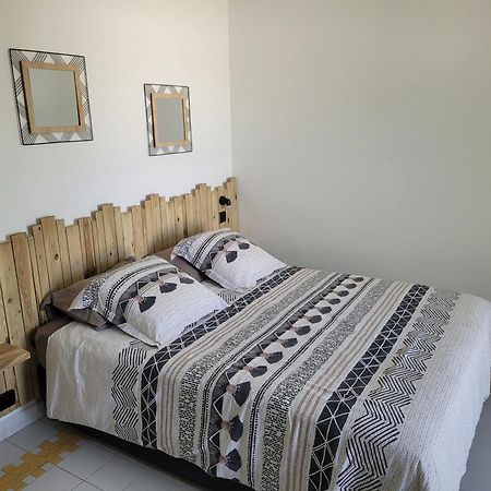 Studio Le Titoune Acces Plage St-Francois Avec Reservoir D'Eau Automatique Saint-Francois  Εξωτερικό φωτογραφία